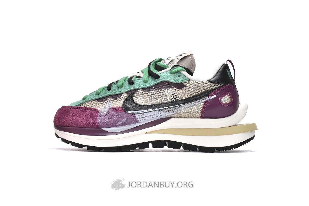 Nike Vaporwaffle sacai "Villain Red" DD3035-200