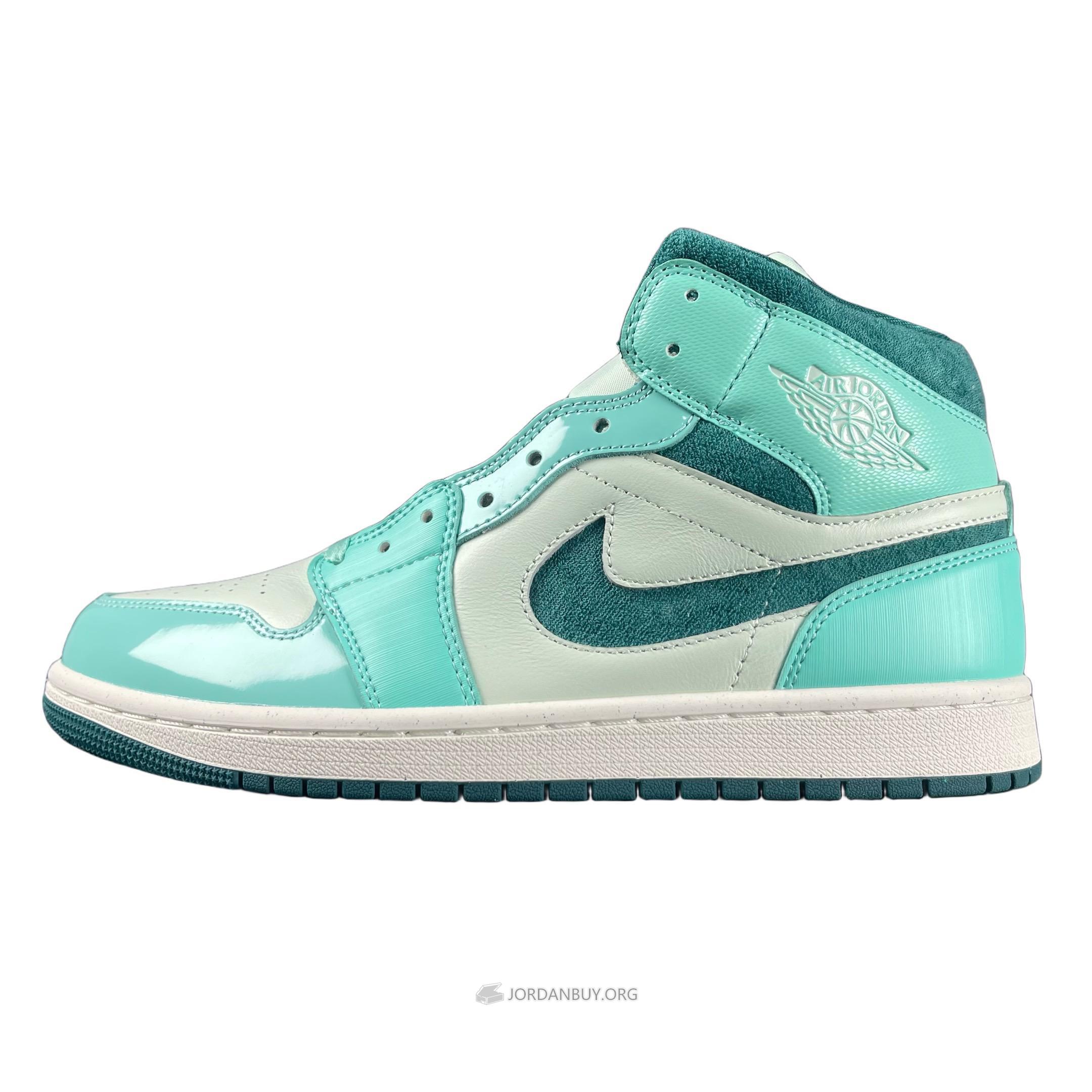Air Jordan 1 Mid "Chenille Bleached Turquoise" DZ3745-300