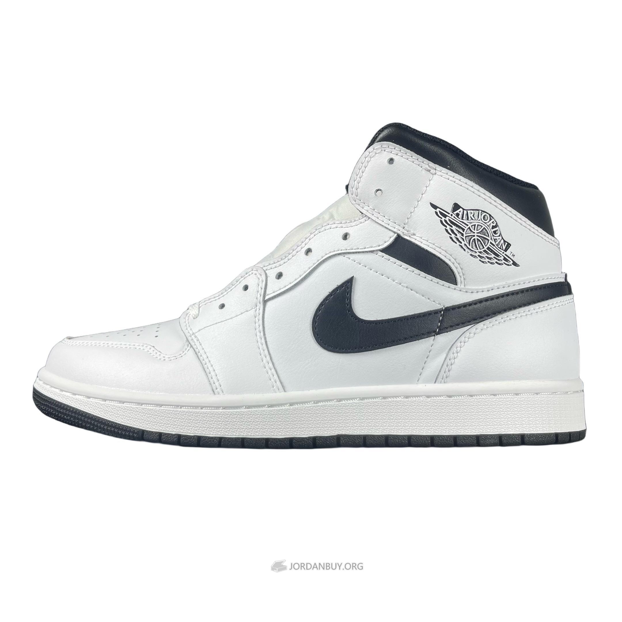 Air Jordan 1 Mid "Reverse Panda" DQ8426-132